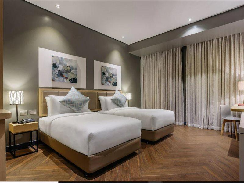 Summit Hotel Greenhills Кесон-Сити Экстерьер фото