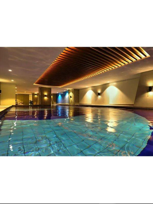 Summit Hotel Greenhills Кесон-Сити Экстерьер фото