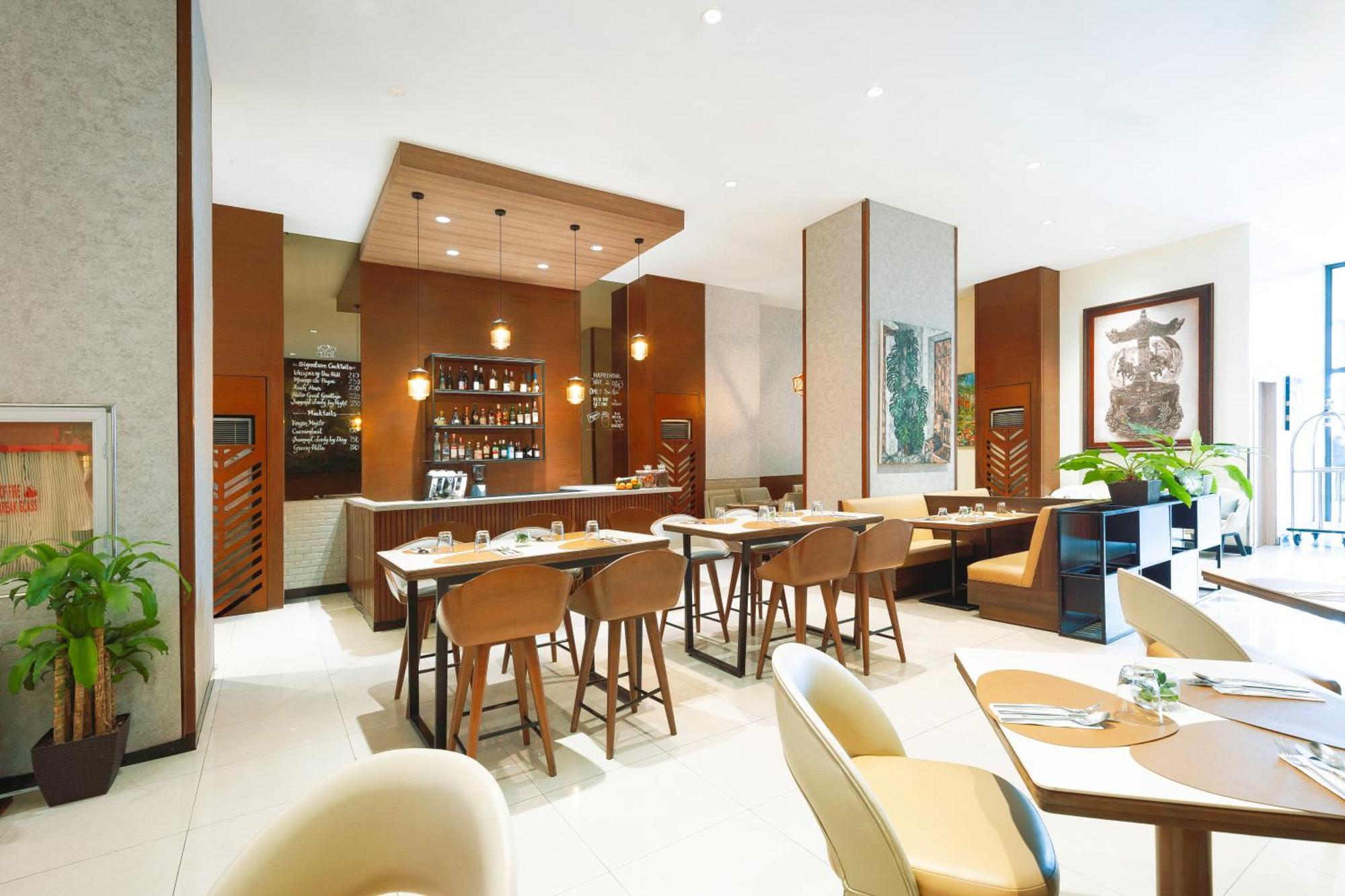 Summit Hotel Greenhills Кесон-Сити Экстерьер фото