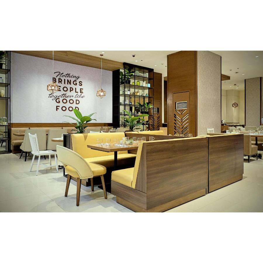 Summit Hotel Greenhills Кесон-Сити Экстерьер фото