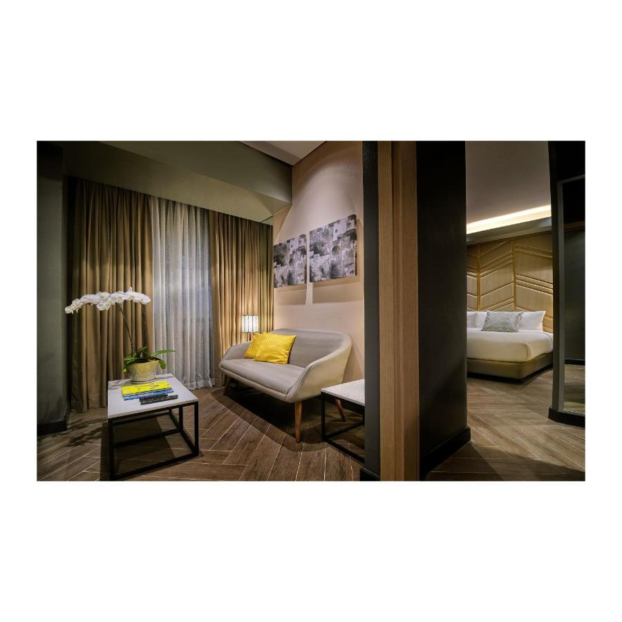 Summit Hotel Greenhills Кесон-Сити Экстерьер фото