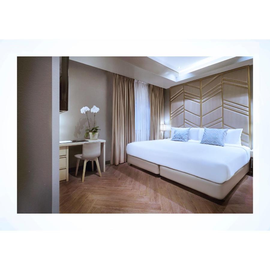 Summit Hotel Greenhills Кесон-Сити Экстерьер фото