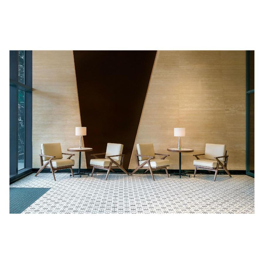 Summit Hotel Greenhills Кесон-Сити Экстерьер фото