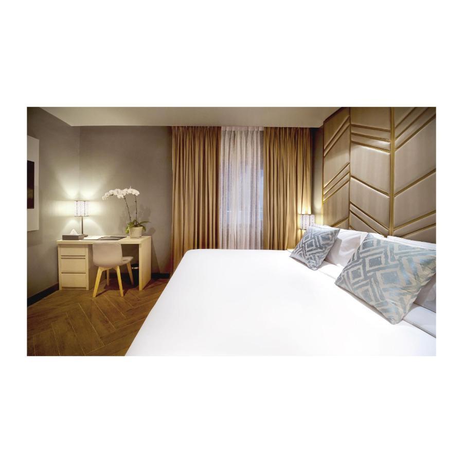 Summit Hotel Greenhills Кесон-Сити Экстерьер фото