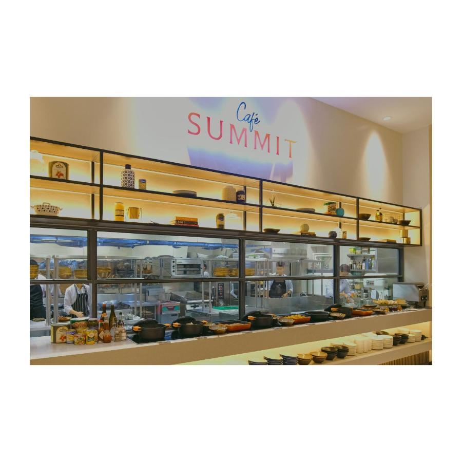 Summit Hotel Greenhills Кесон-Сити Экстерьер фото