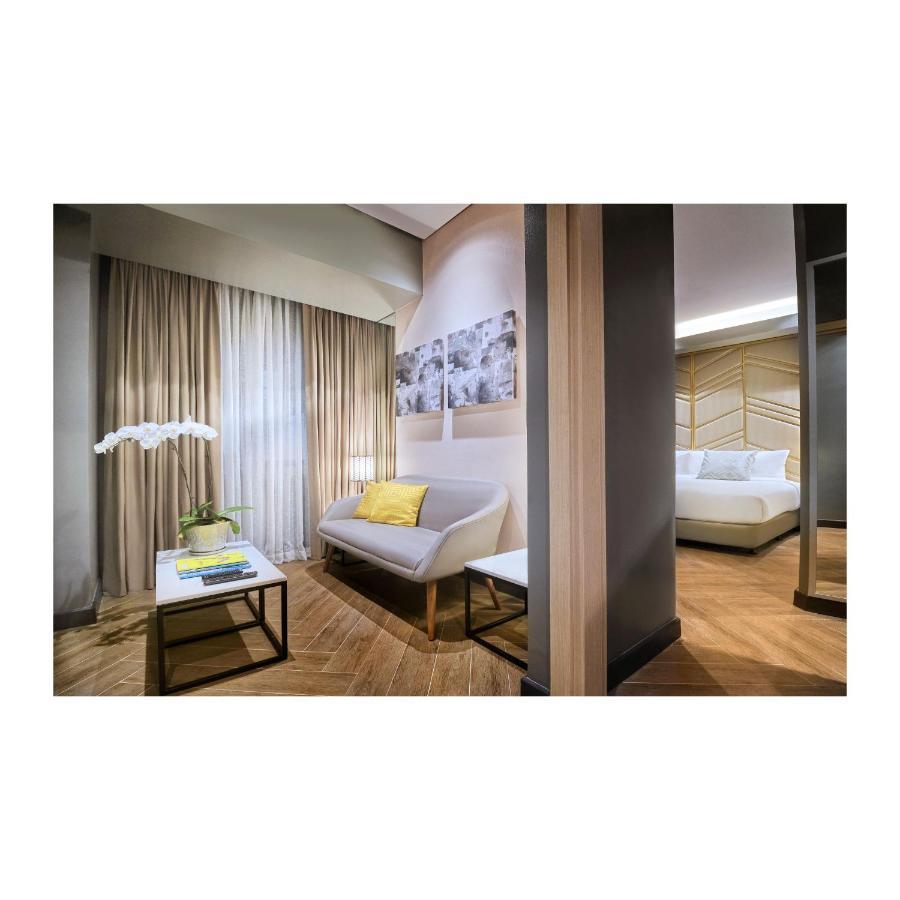 Summit Hotel Greenhills Кесон-Сити Экстерьер фото